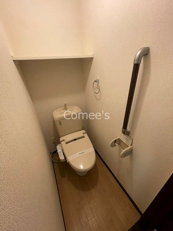 トイレ　温水洗浄便座