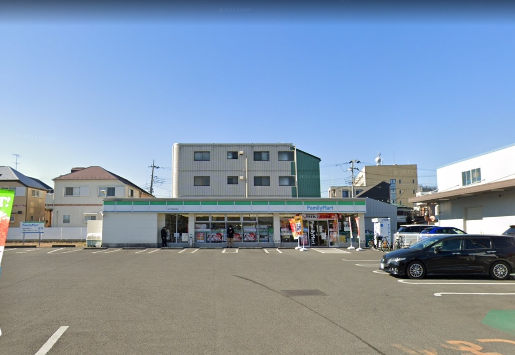 コンビニ　ファミリーマート 東大和青梅街道店（コンビニ）まで523m