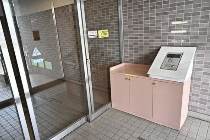 エントランス　清潔なエントランスです