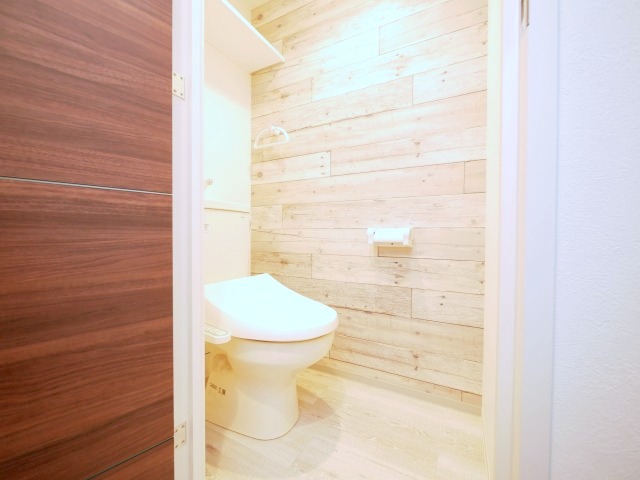 トイレ　ウォシュレット付きです♪