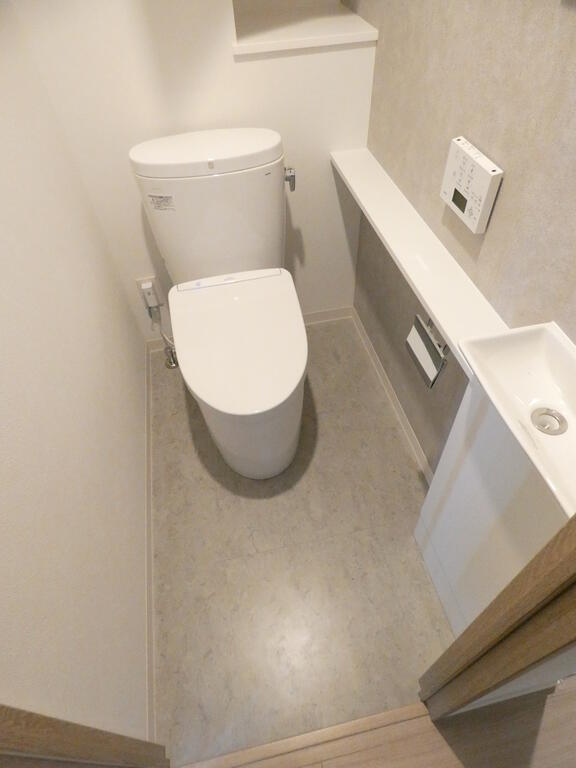 トイレ　トイレ