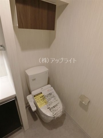 トイレ　温水洗浄便座