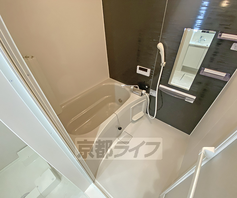 バス・シャワールーム　浴室乾燥機付きの物件です