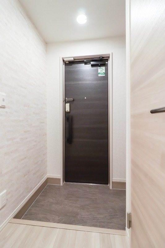 玄関　図面と現状に相違がある場合には現状を優先