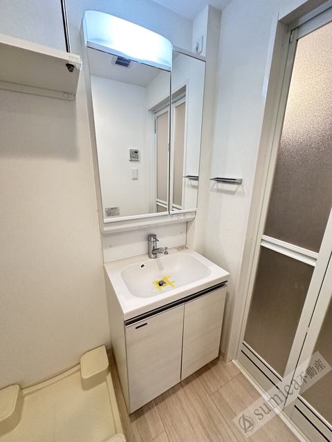 洗面設備　同施工の参考写真です