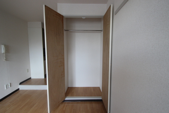 収納　※別部屋の写真です