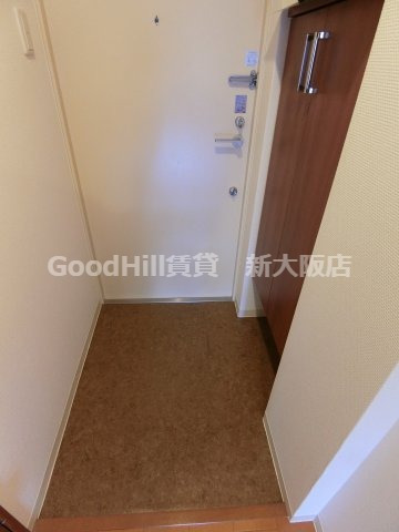 玄関　SERENITE（セレニテ）新大阪弐番館