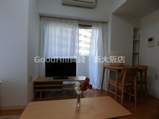 居室・リビング　SERENITE（セレニテ）新大阪弐番館