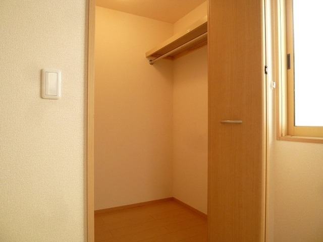 収納　ウォークインクローゼット