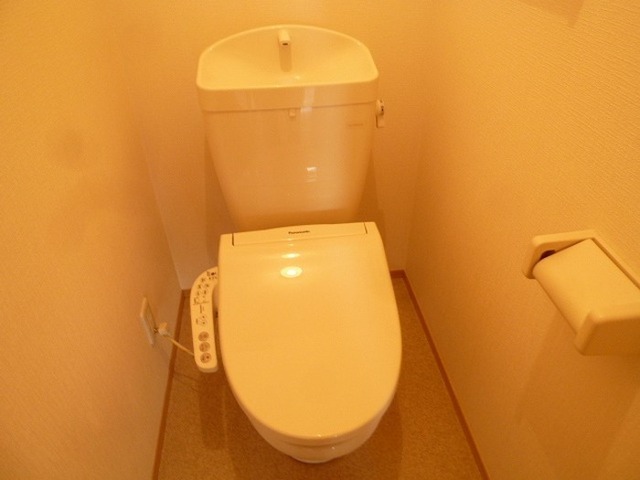 トイレ　温水洗浄暖房便座