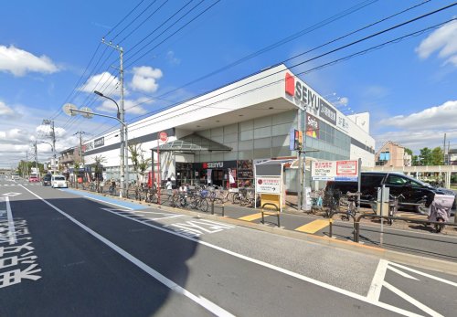 スーパー　西友 加賀鹿浜店（スーパー）まで674m