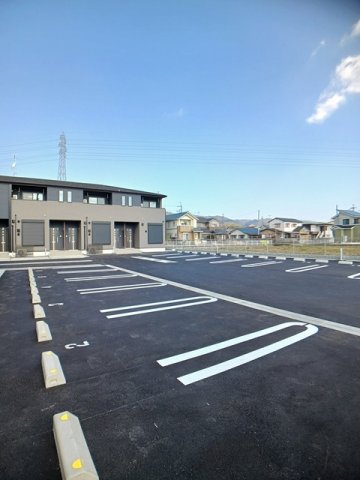 駐車場　駐車場完備です