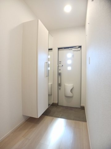 玄関　落ち着いた玄関です