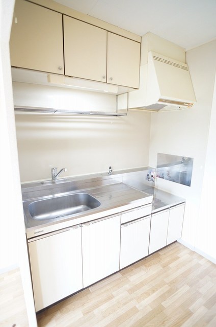 キッチン　同物件別部屋写真（現況を優先いたします）