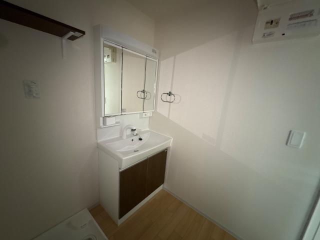 洗面設備　洗髪洗面化粧台