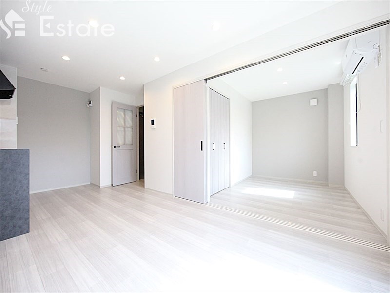 居室・リビング　内装