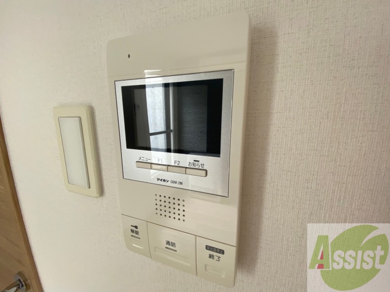 セキュリティ　ＴＶモニター付インターホンです。来客者の顔が見えるので安心！