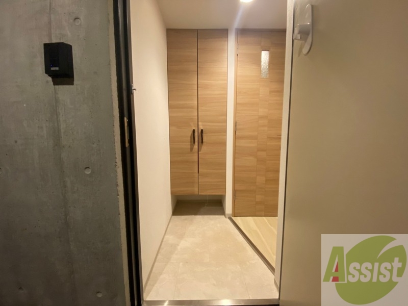 玄関　玄関です。白を基調としていて清潔感があります！