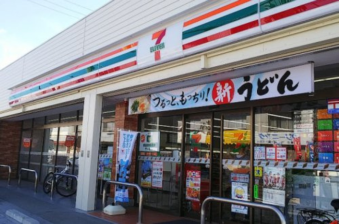 コンビニ　セブンイレブン（コンビニ）まで140m