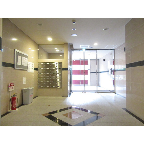 ロビー　オートロック完備