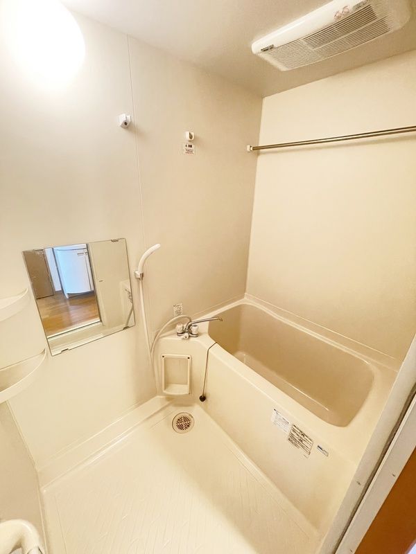 バス・シャワールーム　☆ゆったりくつろげるお風呂☆