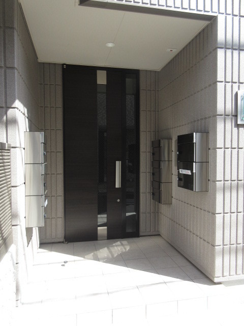 エントランス　★オートロック付きエントランス★