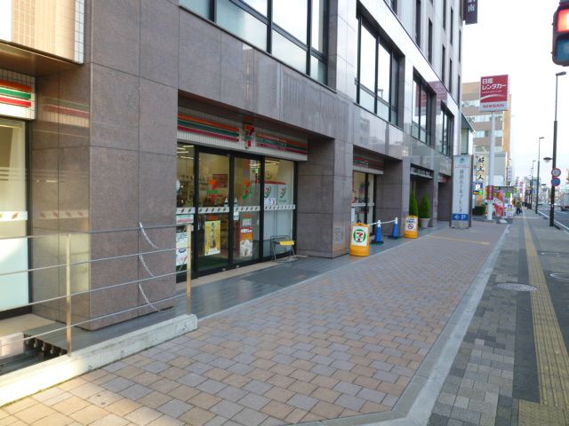コンビニ　セブンイレブン（コンビニ）まで250m