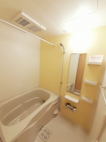 バス・シャワールーム　ゆったり過ごせるお風呂です