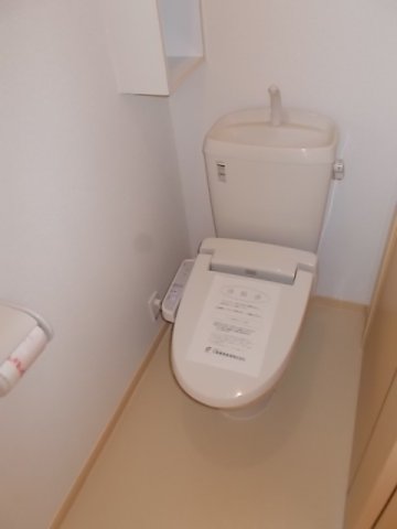 トイレ　落ち着いたトイレです