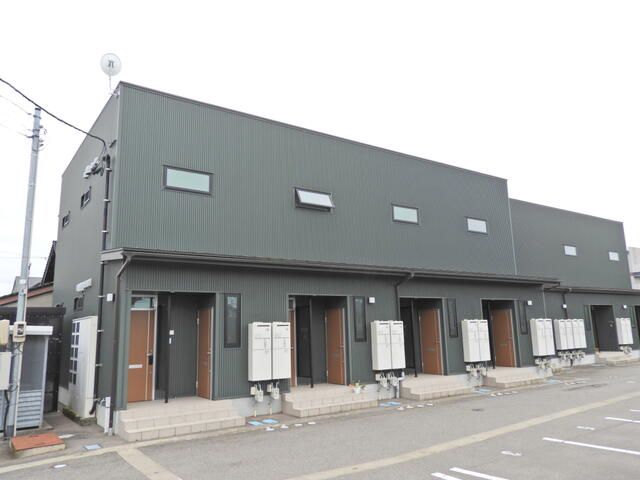 エントランス　毎日通るエントランスはこのようになっています