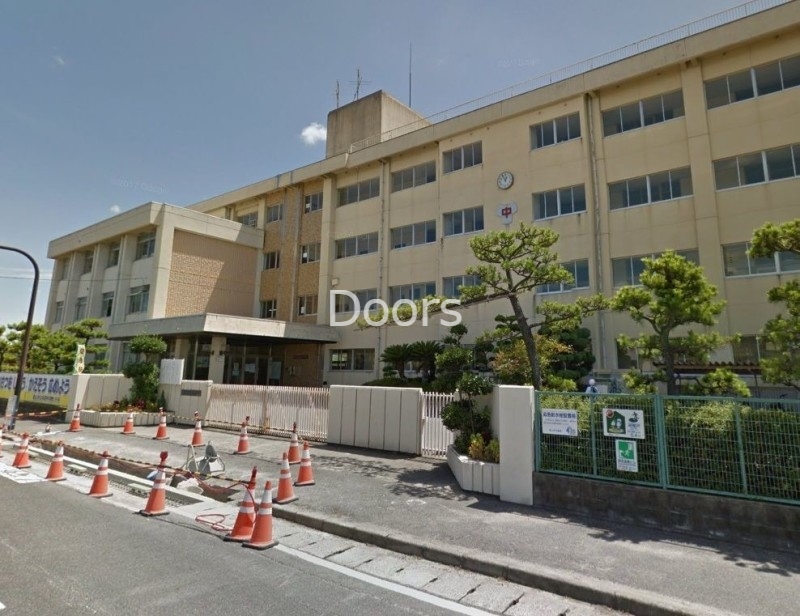 中学校　岡山市立芳田中学校（中学校）まで1872m