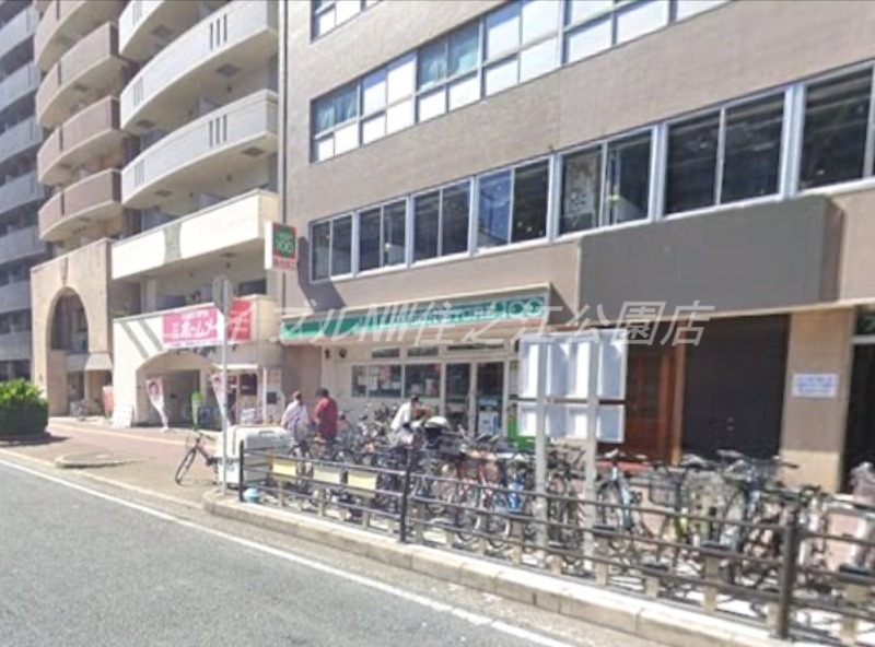 コンビニ　ローソンストア100大国町駅前店（コンビニ）まで325m