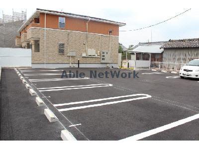 駐車場　駐車場