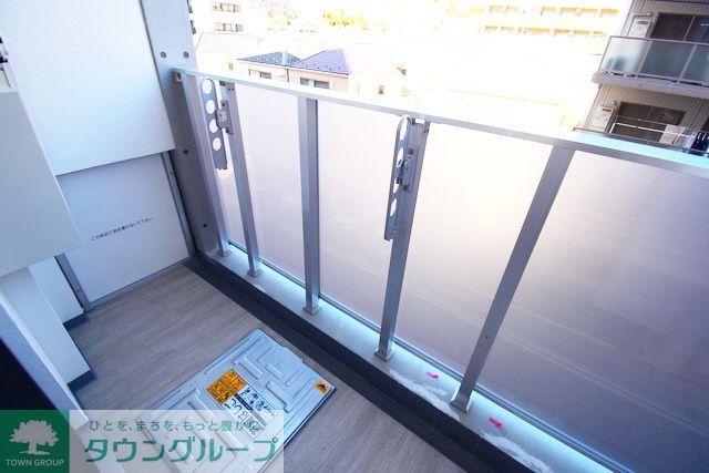 バルコニー　同物件別部屋写真