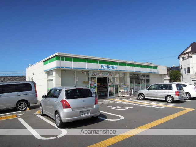 コンビニ　ファミリーマート（コンビニ）まで399m