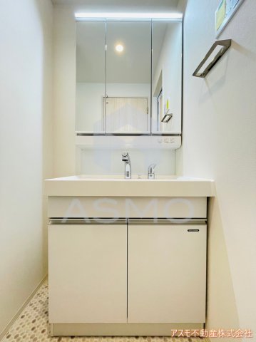 洗面設備　同マンション別部屋参考写真