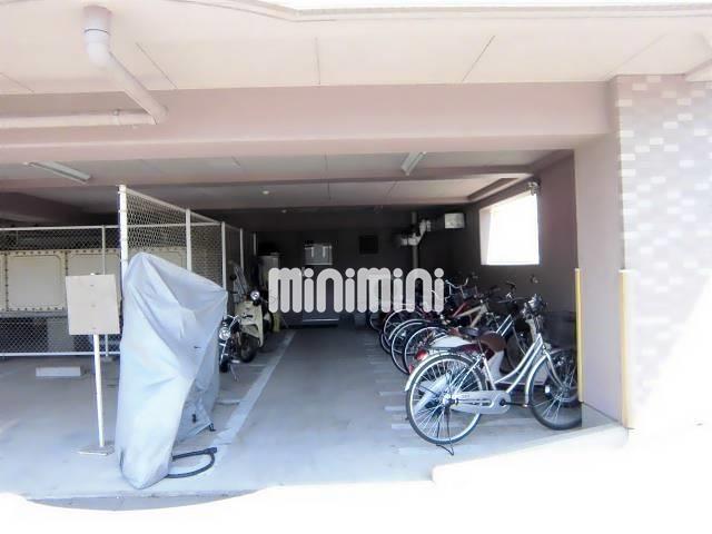 その他部屋・スペース　駐輪場は地下一階にございます。