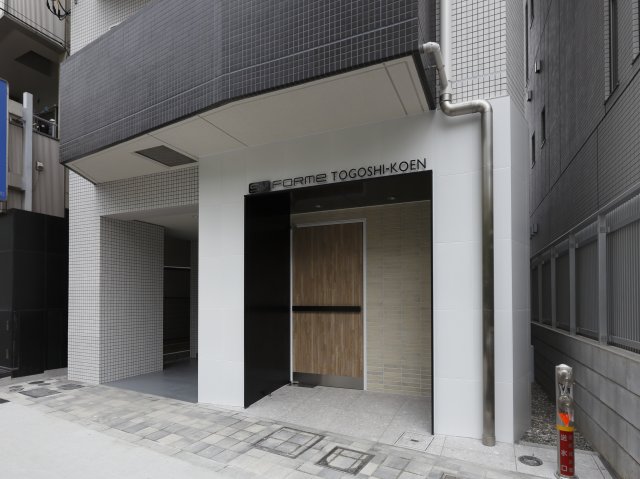 エントランス　建物の内部です