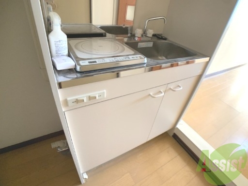 キッチン　シンプルなキッチンです。今日のご飯は何を作りましょう。