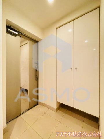 玄関　同マンション別部屋参考写真