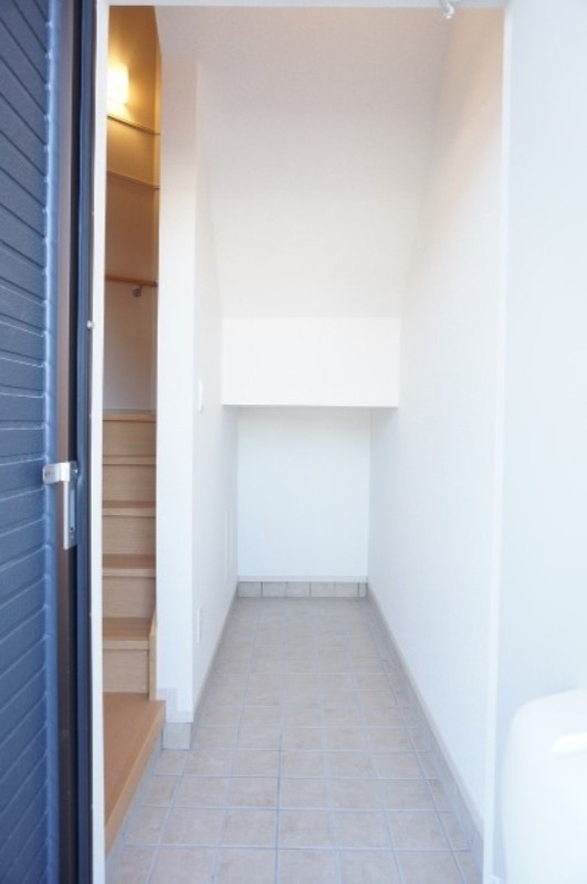 玄関　図面と現状に相違がある場合には現状を優先