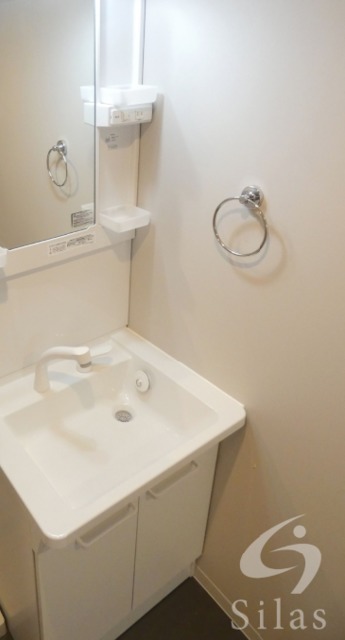 洗面設備　同仕様