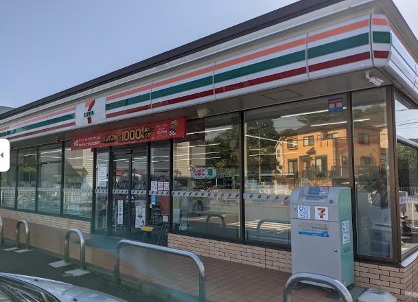 コンビニ　セブンイレブン横浜鳥山町東店（コンビニ）まで425m