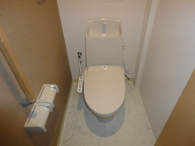 トイレ　シャワー付トイレ