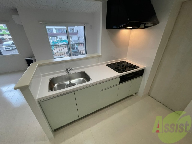 キッチン　システムキッチンなのでコンロ設置不要です！