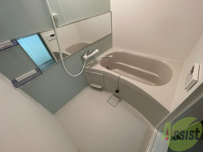 バス・シャワールーム　お風呂になります。一日の疲れを癒してくださいね。