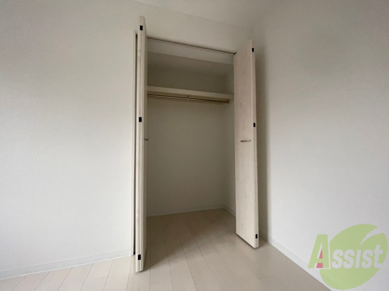 収納　寝室の収納です。部屋がすっきり片付きます。