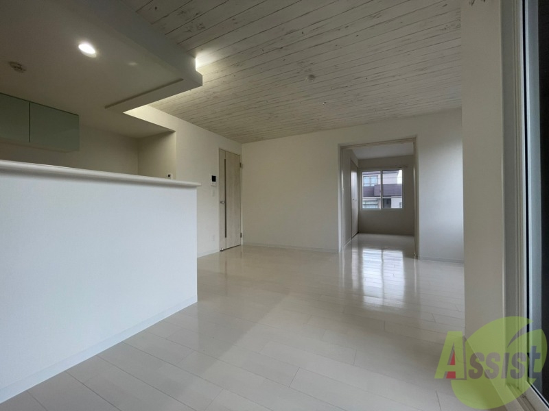 居室・リビング　広くてキレイなＬＤＫが広がっていて、充実した生活が送れそう。