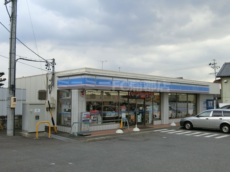 コンビニ　ローソン蒲郡中戸甫井店（コンビニ）まで825m
