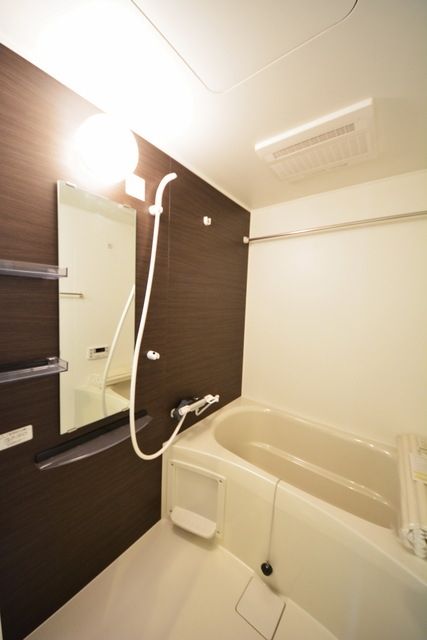 バス・シャワールーム　☆追い焚きついてるお風呂☆